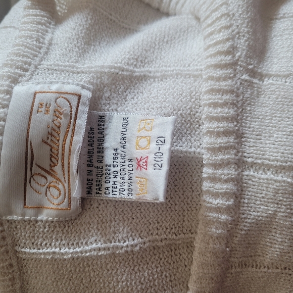 Tradition White Knit Short Sleeve Sweater 12 - Picture 6 of 6